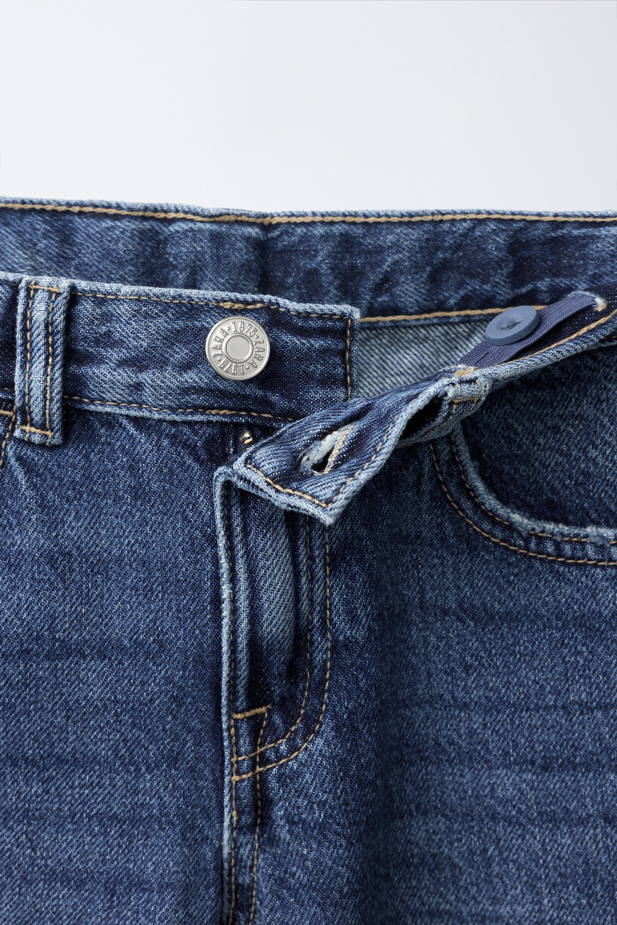 STRAIGHT LEG JEANS